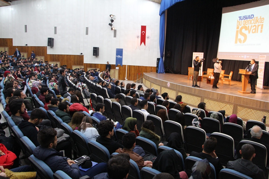 TÜSİAD Bu Gençlikte İŞ Var! Elazığ’da Gençlerle Buluştu!