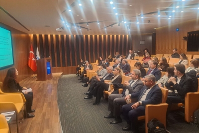 SHURA’nın “Adil Dönüşüm Kapsamında Türkiye için Sanayi Politikası Alternatifleri” Raporu İstişare Edildi
