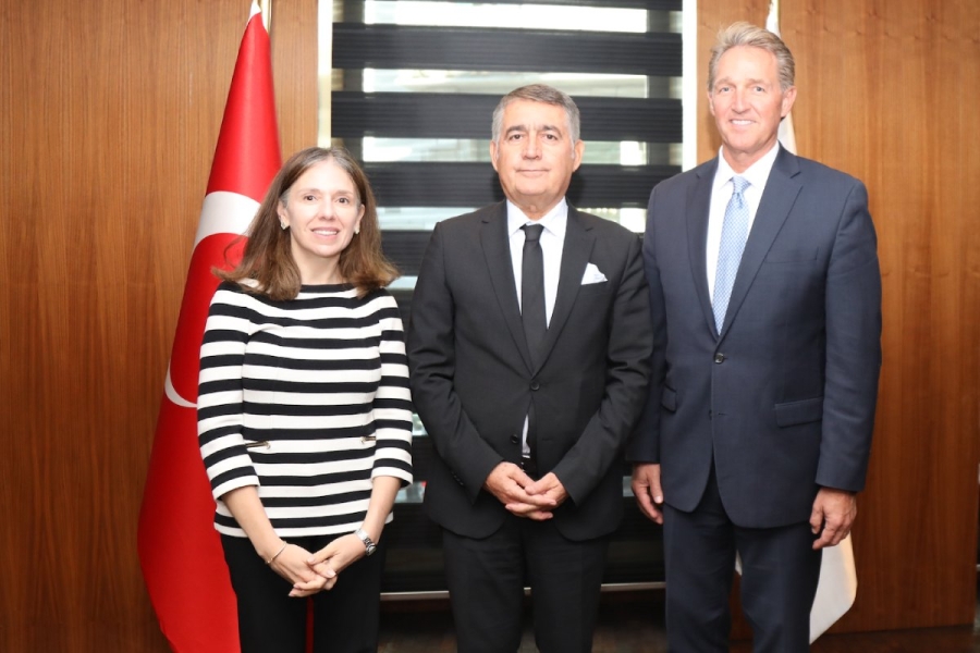 ABD’nin Ankara Büyükelçisi Jeffry Flake ve Konsolosluk Şefi Vekili Julie Eadeh TÜSİAD’ı ziyaret etti