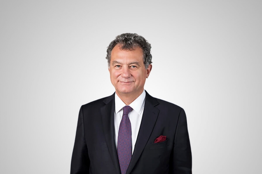 Simone Kaslowski: Çocuklarımızın yaşamına yön veren, onları geleceğimizin güvencesi bireyler ve yurttaşlar olarak hazırlayan öğretmenlerimize şükranlarımızla…