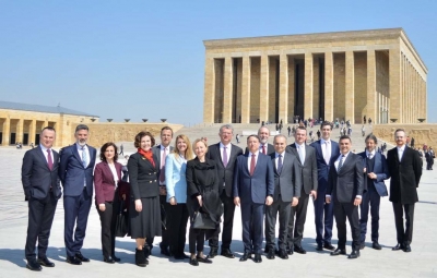 TÜSİAD Yönetim Kurulu Anıtkabir’i ziyaret etti