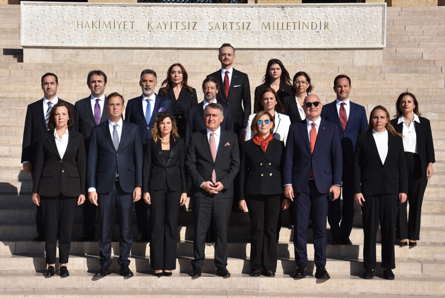 TÜSİAD Yönetim Kurulu Anıtkabir’i ziyaret etti